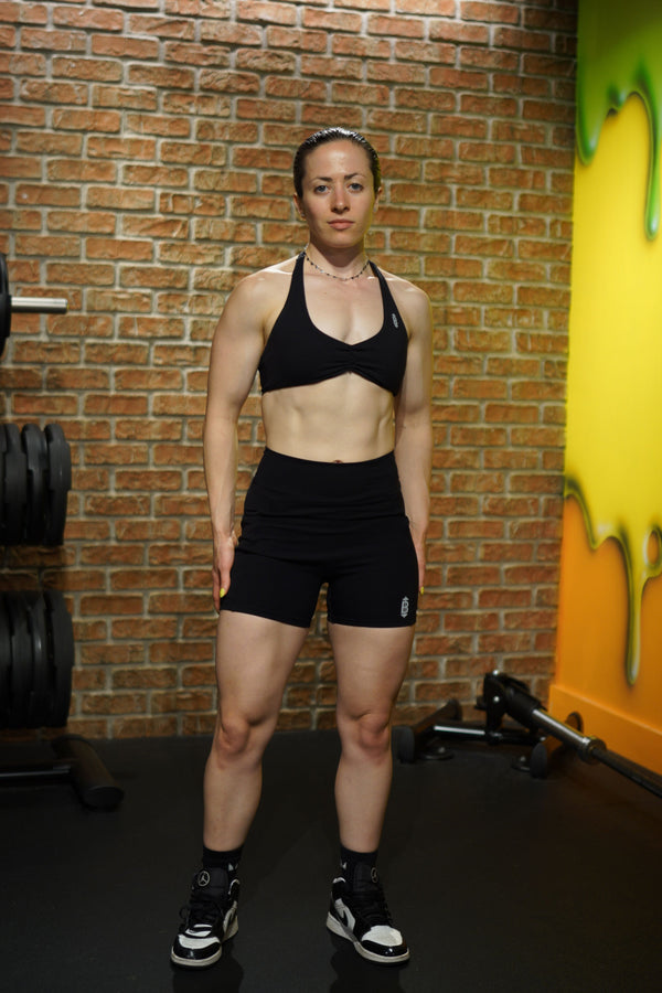 BLACK SHORTS SCRUNCH BUTT WITH POCKETS