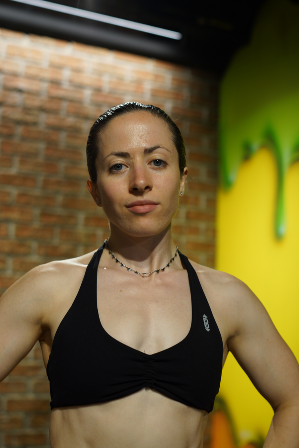 BLACK OPEN BACK SPORTS BRA